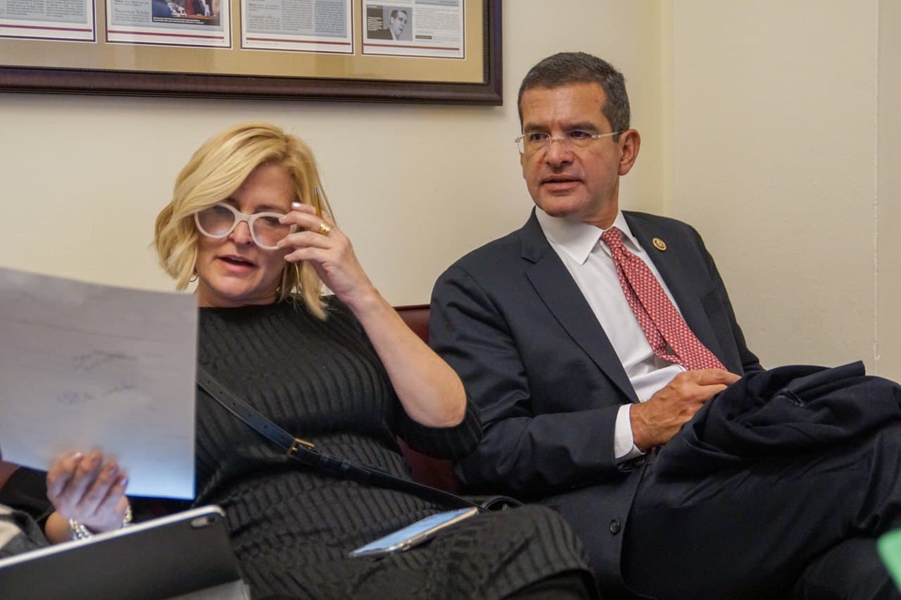 “La democracia nunca se suspende”: Pierluisi continuará su campaña política a pesar de advertencia de Vázquez