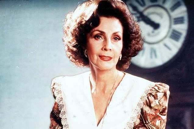 <b>Bárbara Gil </b>ocupó su lugar y un año después la primera actriz 
<b><a href="http://www.univision.com/temas/silvia-pinal" target="_blank">Silvia Derbez</a></b> falleció.