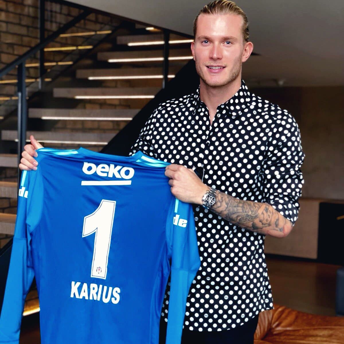 Este domingo fue realizada la presentación del arquero alemán Loris Karius como nuevo jugador del Besiktas turco.