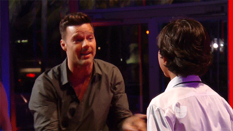 Desde su paso por Menudo hasta sus múltiples apariciones en obras de Broadway (
<i>Evita</i>, 
<i>Les Miserables</i>), Ricky Martin es un prodigio del escenario.