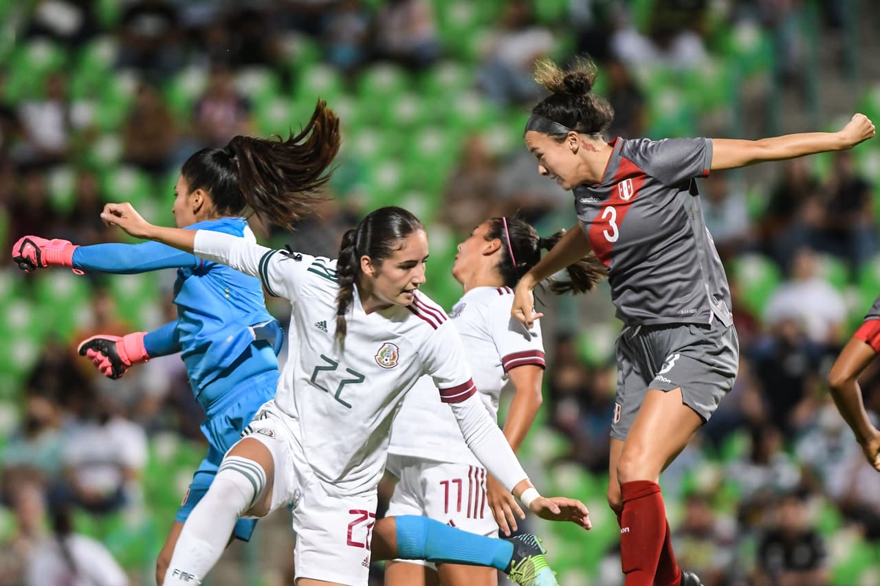 El Tricolor Femenil fue muy superior a Perú, a la que volverá a enfrentar el martes a puerta cerrada.
