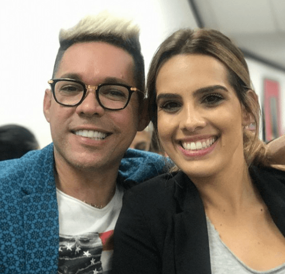 Todos estaban sonrientes. Ana dio gracias de poder estar rodeada de gente maravillosa, algunas estuvieron físicamente y otras presentes en mente y corazón.