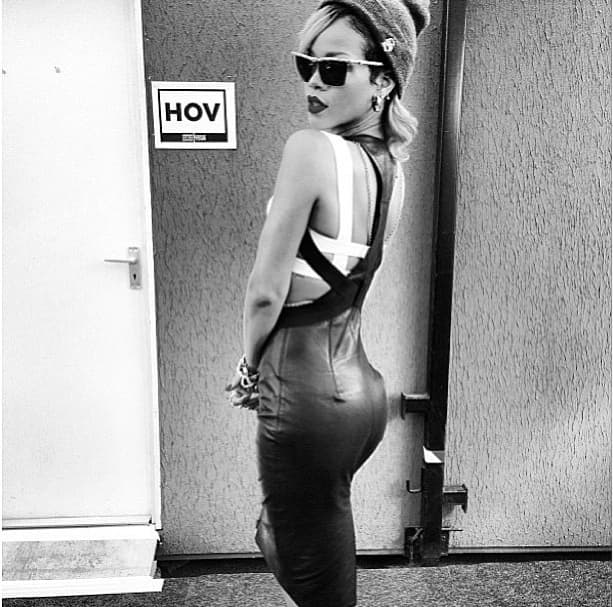 Rihanna es de talla chiquita, pero preciosa.