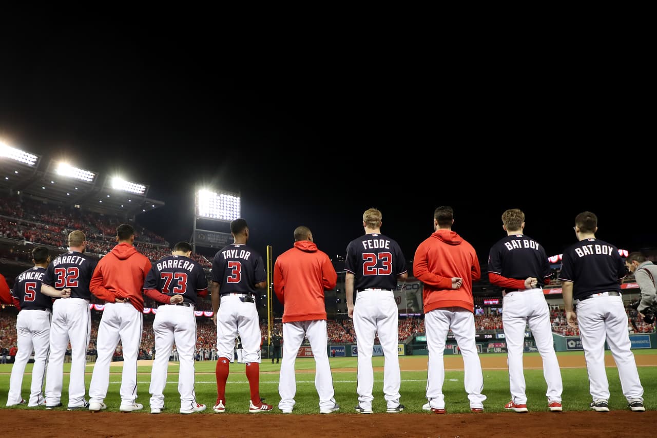 Los Houston Astros ganan el cuarto juego de la Serie Mundial y se empata 2-2 ante los Washington Nationals.