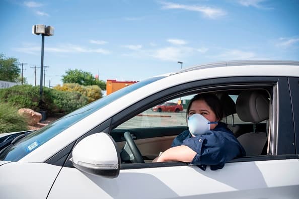 <b>CentroMed </b>| CentroMed ofrece pruebas limitadas de COVID-19. Si tiene síntomas de coronavirus o cree que pudo haber estado expuesto, llame al 210.922.7000 para programar una cita. También puede visitar el 
<a href="https://www.sanantonio.gov/Health/News/Alerts/CoronaVirus#281783824-testing-" target="_blank">sitio web de CentroMed para más información</a>. 
<br>