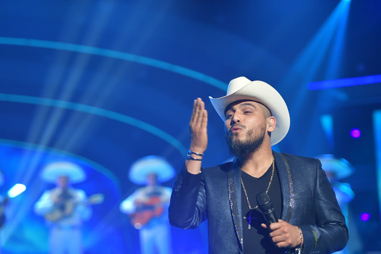 Y hasta le mandó un beso al público.