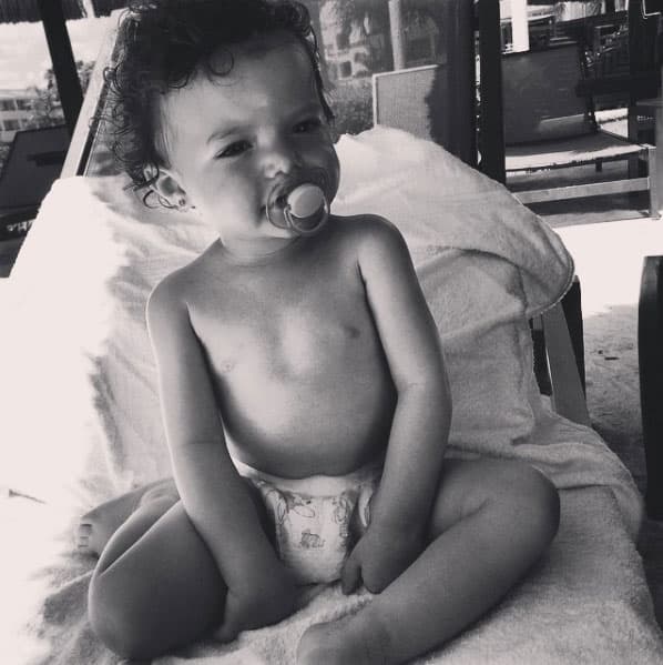 Para Mayra tener a Luciana es como mantener vivo el recuerdo de su hermana: "Un regalo de la vida! El más dulce, el más grande su recuerdo y su luz!!".