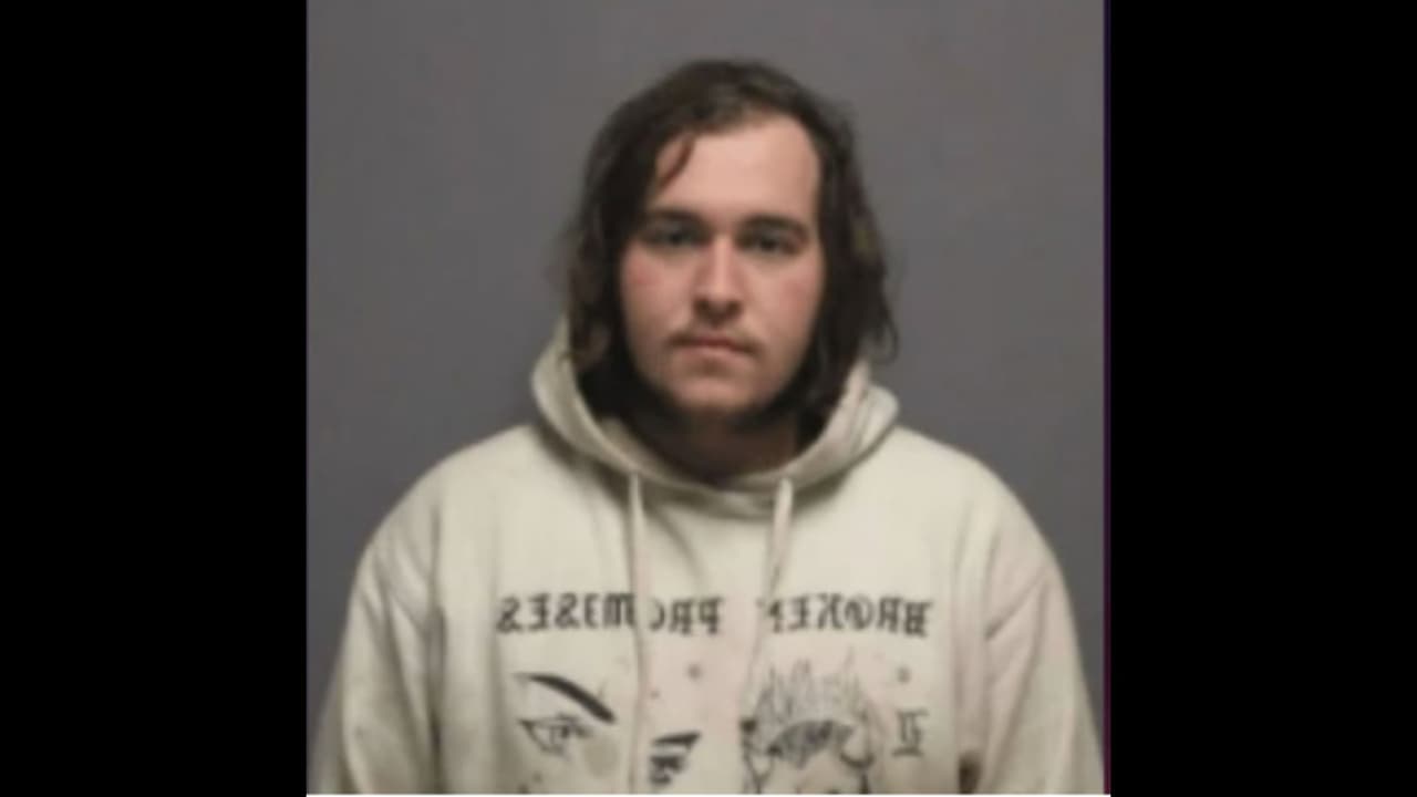 Contactó con una niña de 12 años por redes y abusó de ella: cuando fue a la cárcel pidió ayuda para matarla