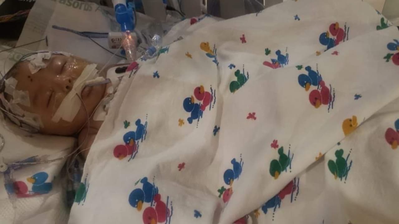 "Me pone muy triste recordar lo que pasó con mi hijo, anteriormente lo he dejado con ella, pero ese día me llamó y me dijo que mi niño estaba llorando mucho, 
<b>yo no me alarmé y le dije que le diera de comer porque a veces llora cuando tiene hambre</b>", narra la madre.
<br>