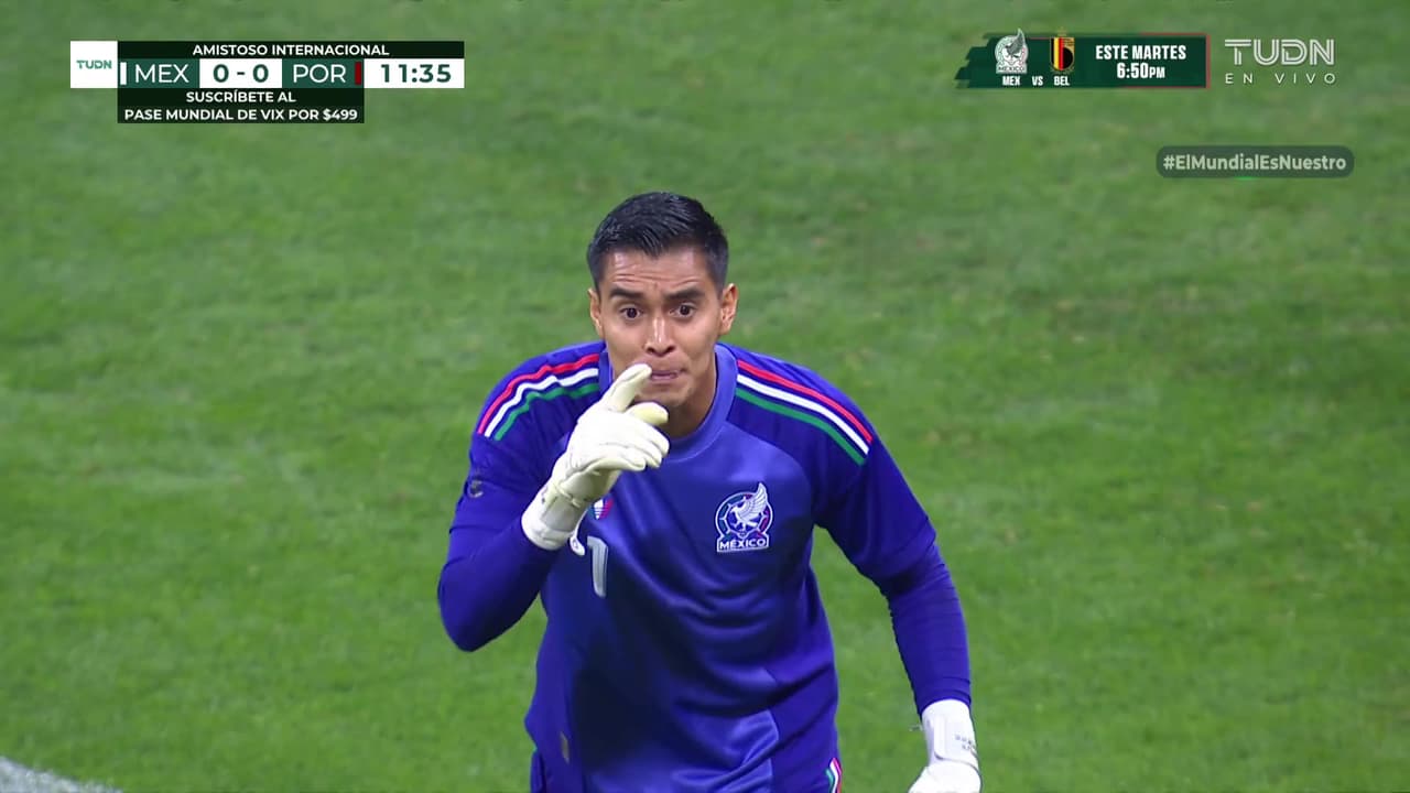 ¡El imperdible error de Obed Vargas que casi se convierte en el primero de Portugal!