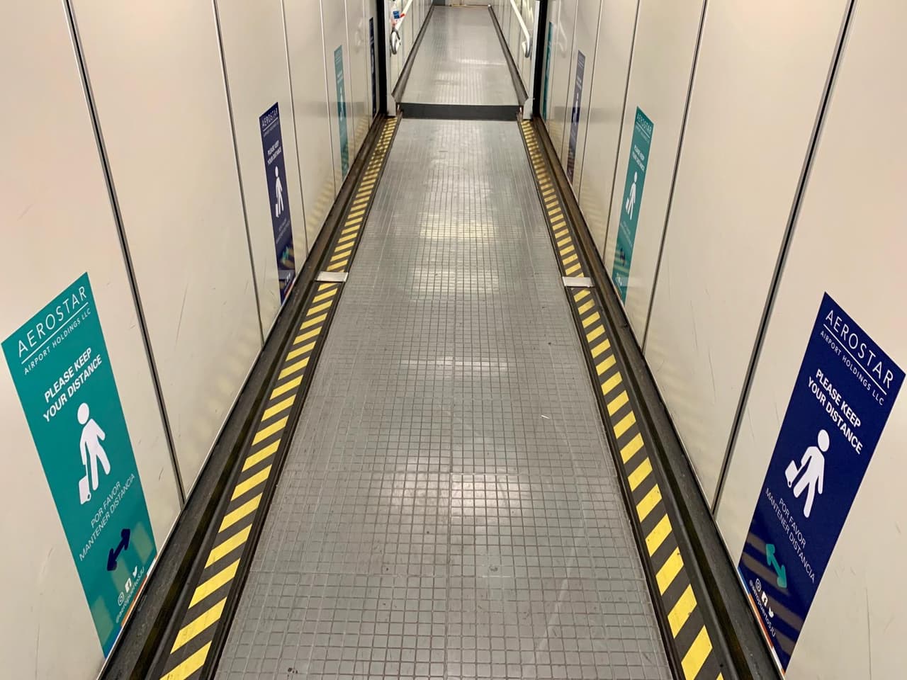 “Para nosotros, contribuir a una buena experiencia de viaje para nuestros visitantes es una prioridad. Por ello, nos hemos fijado como meta el mantener informados a nuestros visitantes y facilitarles los procesos para el cumplimiento de la nueva orden ejecutiva", explicó Hernández.