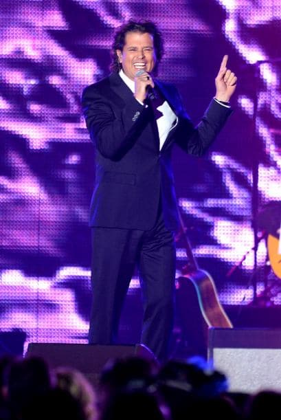 Miguel Bosé la Persona del Año en Latin GRAMMY 2013 fue homenajeado por los grandes de la música. Santiago Cruz, Alex Cuba, Gianmarco, Natalia Lafourcade, Pablo Alborán, Juan Campodónico, Jesse & Joy, Juanes, Illya Kuryaki, Ricky Martin, Laura Pausini, Draco Rosa, Alejandro Sanz, Ximena Sariñana, Julieta Venegas y Carlos Vives, honraron a Bosé.