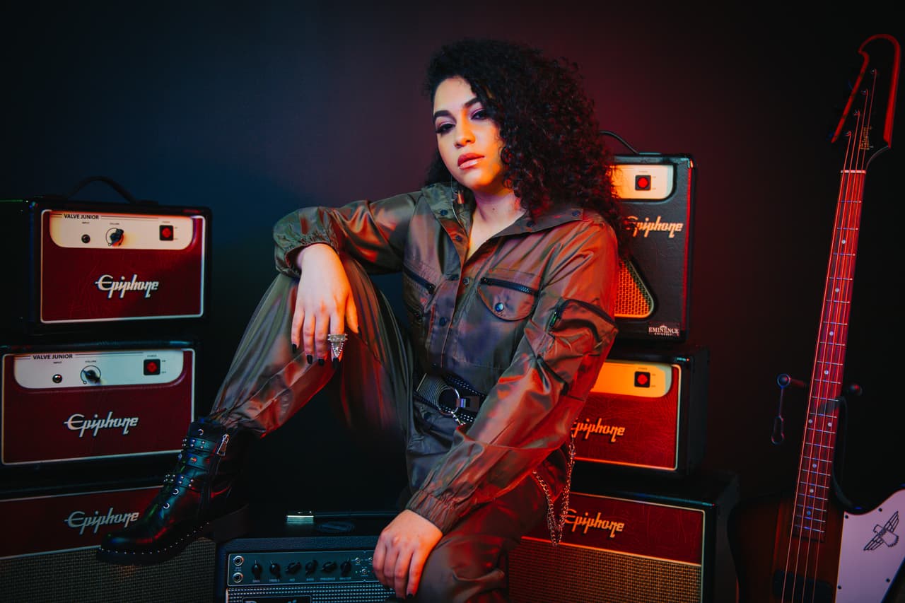 Una vez seleccionada, Jay dijo que al perseguir sus sueños busca honrar la memoria de sus padres: "Ellos se querían mucho y ese amor me inspira a seguir adelante, manteniendo una actitud positiva".