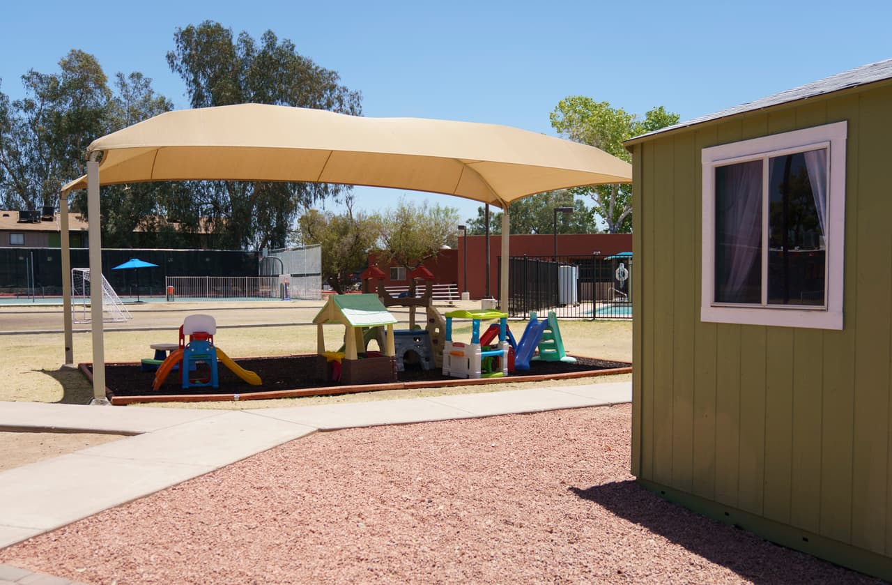 Investigarán presunto abuso en albergues de Southwest Key tras revelarse un video donde empujan y arrastran a niños