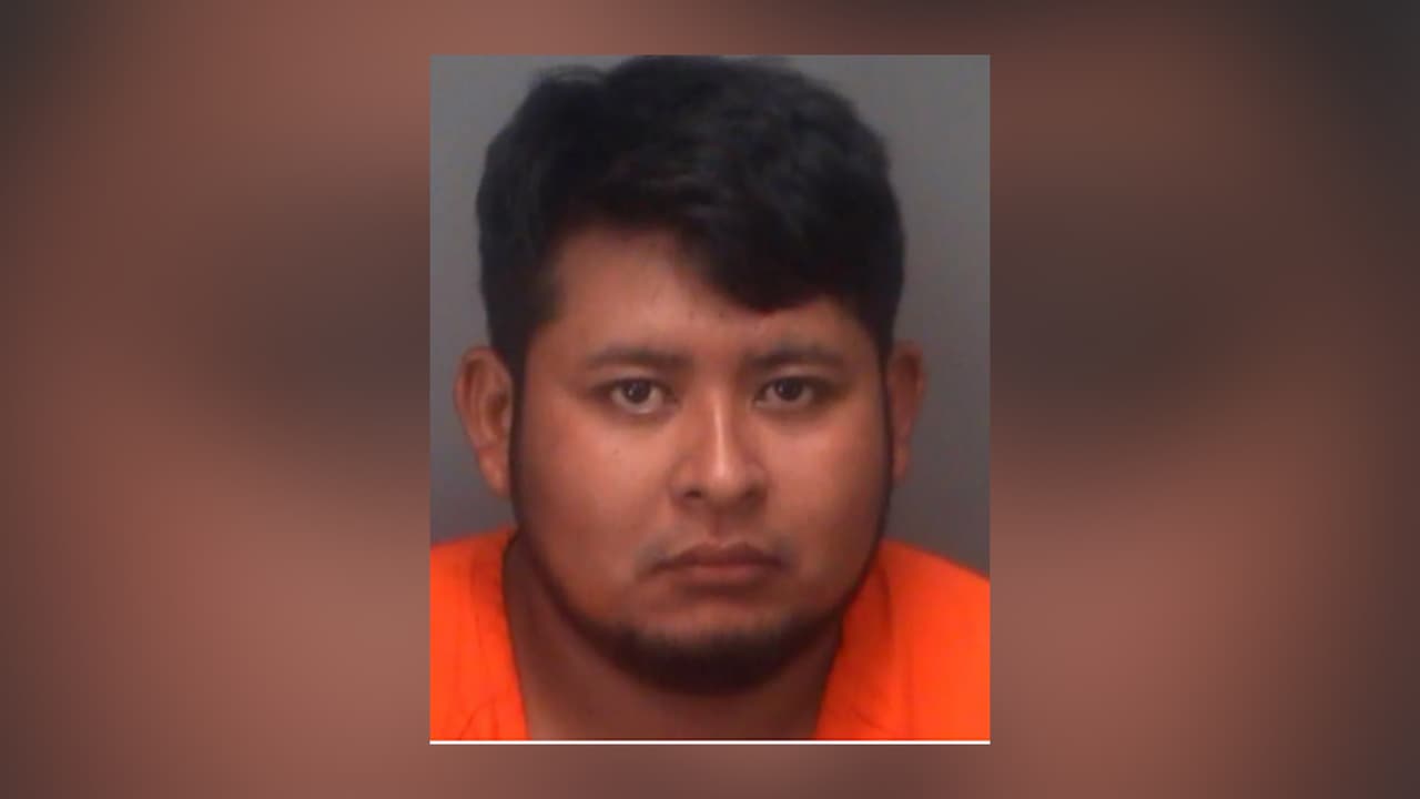 Hombre de origen hispano es acusado de intentar abusar sexualmente de una mujer en St. Petersburg 