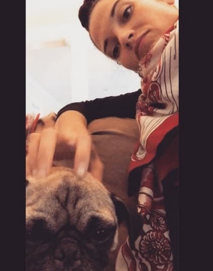 También nos mostró que es una amante de las mascotas.