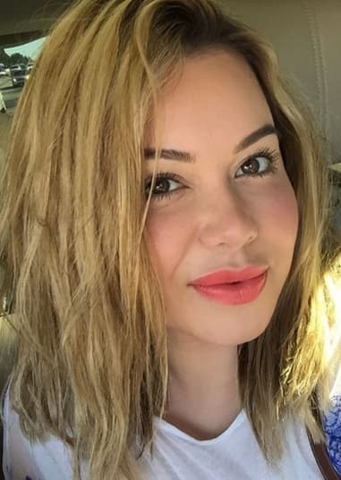 OMG! Chiquis Rivera cada vez es más rubia... con esos ojazos y esa sonrisa no deja de levantar pasiones.