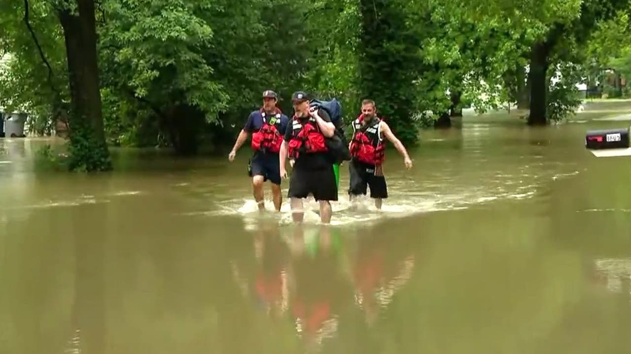 Más de 60,000 residentes sufren apagón por una semana en Indiana tras intensas tormentas