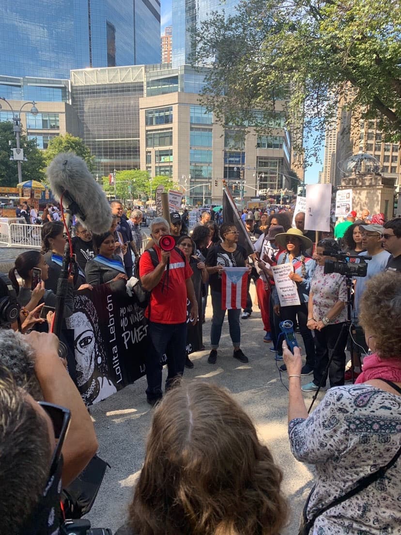 Edwin Cortez, ex prisionero político de Puerto Rico, presente en la marcha.