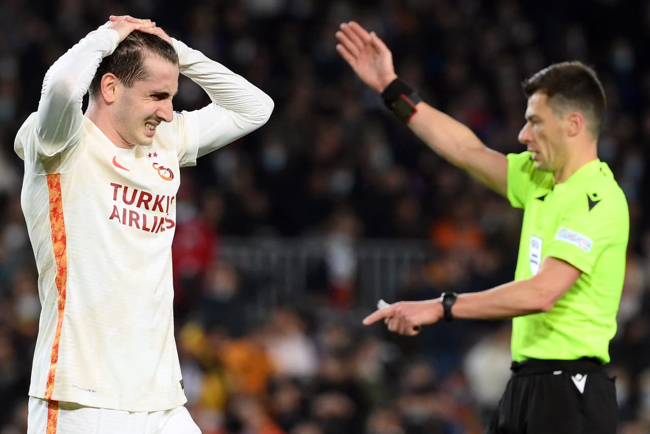 Barcelona quedó 0-0 de local ante Galatasaray en la ida de Octavos de Final de la Europa League a pesar de ser mejor y generar varias ocasiones de gol ante los turcos.