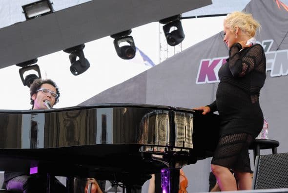 La revista Life and Style reveló que Christina está haciendo elecciones mucho más acertadas en lo que concierne a su régimen alimenticio.