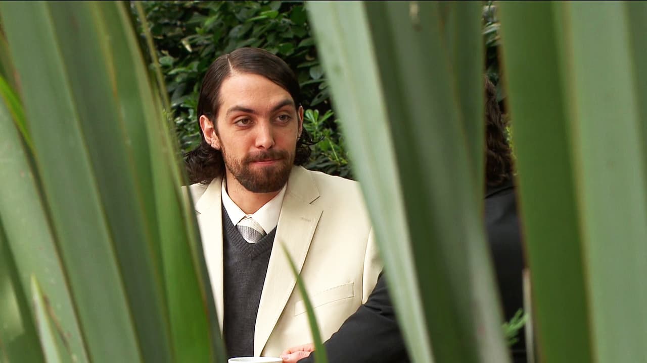 Julián no tiene idea de la noticia que recibirá.