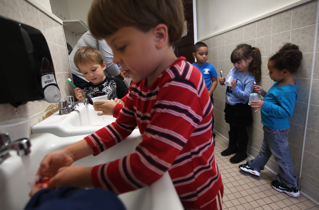  "El agua es segura": Alcalde Turner confirma la suspensión del aviso de hervir el agua en la ciudad de Houston 