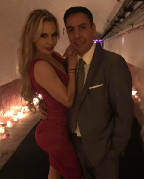 En octubre de 2019, la actriz hizo público que había iniciado un 
<a href="https://www.univision.com/famosos/confirman-que-la-actriz-michelle-vieth-estuvo-en-un-reclusorio-mexicano-pero-no-esta-golpeada-fotos">proceso de divorcio</a> y dijo que confiaba en que le darían la custodia de los dos hijos que procrearon: Christian (6 años) y Selika (4).
<br>