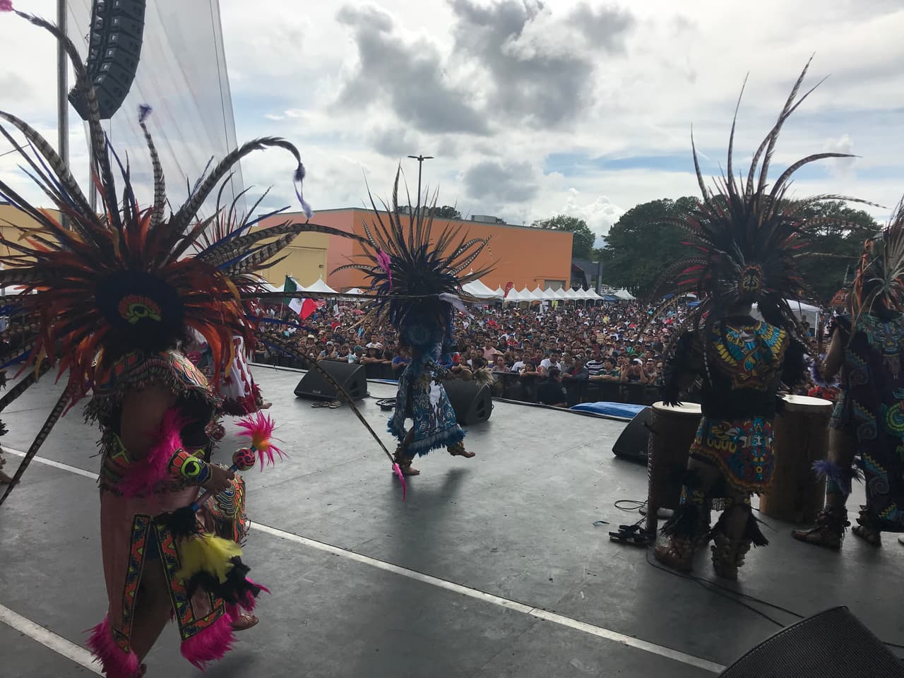 Los asistentes podrán ver presentaciones artísticas propias de México.