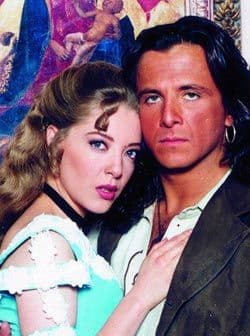 Su desenlace fue uno de los más románticos de las telenovelas. La pareja se encuentra en el mar, en lo alto de una piedra; se besan y él le promete: "Nada ni nadie nunca logrará separarnos"; ella responde: "Ni la muerte".