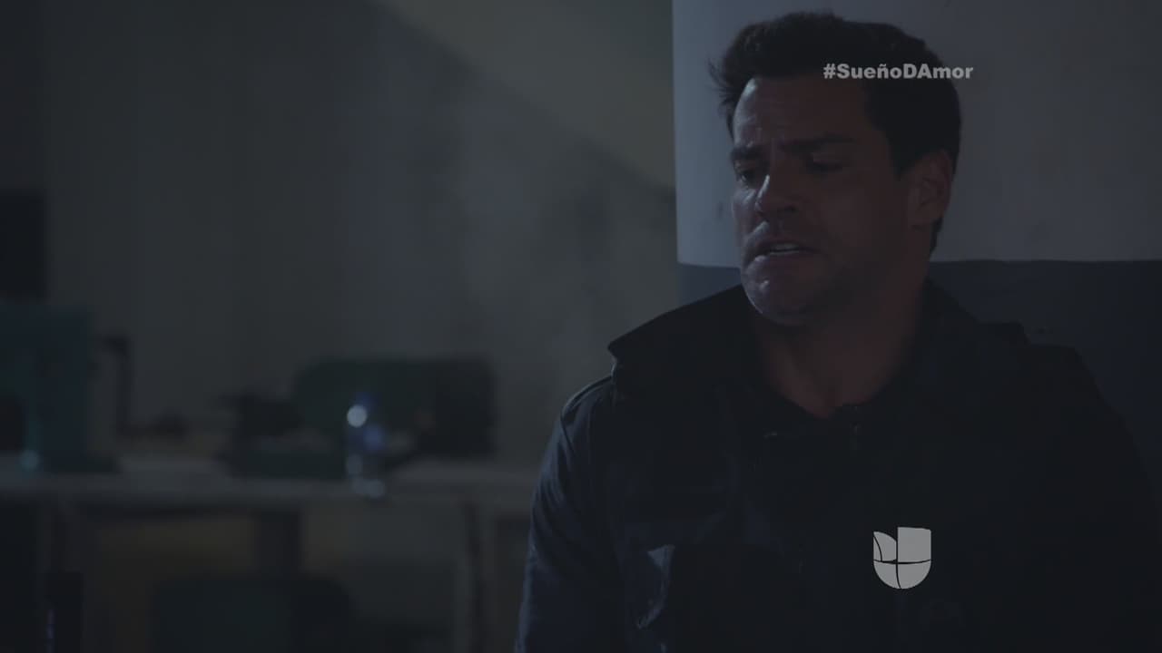 Pero Ricardo llegó con su equipo y pudieron rescatarla, aunque desafortunadamente el villano logró huir.