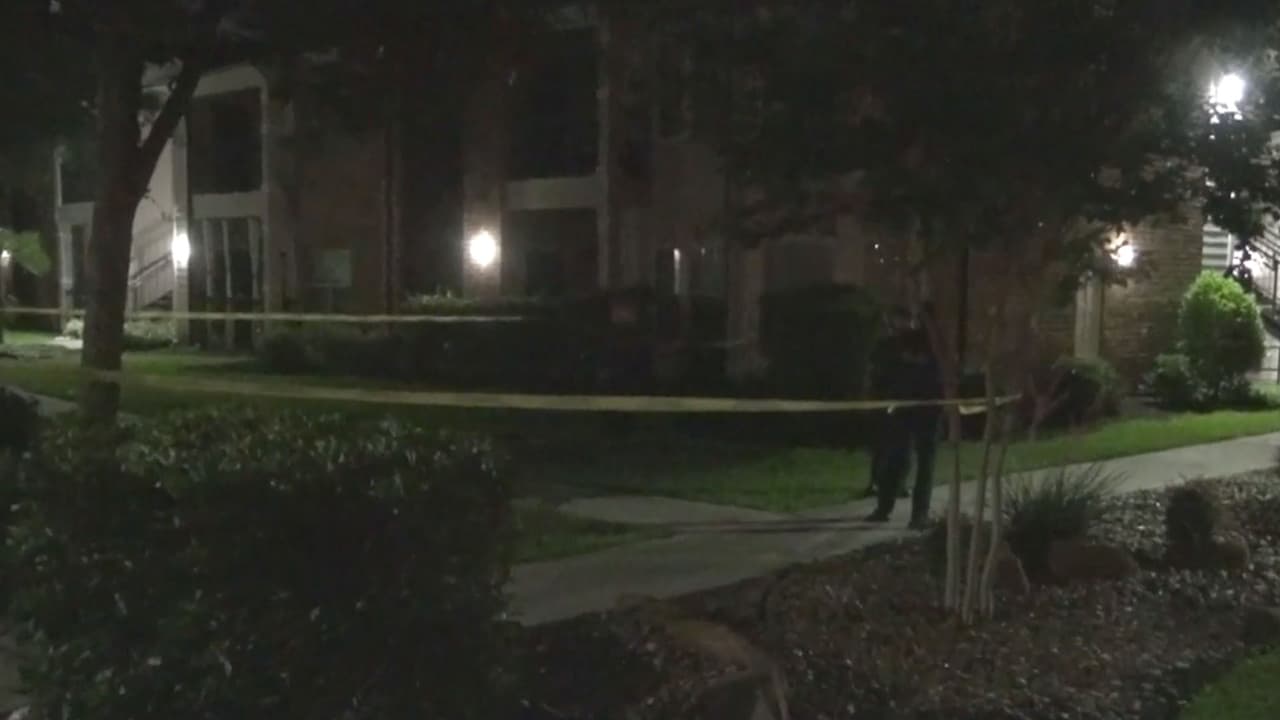 La víctima fue trasladada a un hospital, fue sometida a una operación y al parecer su condición es estable, indicó el teniente JP Horelica, portavoz de HPD.