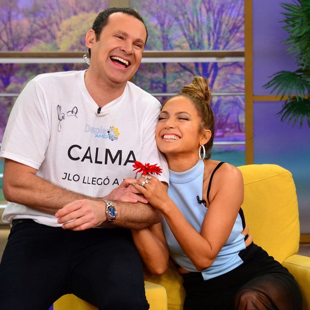 La primera visita de JLo a Despierta América es inolvidable para Alan Tacher. Alan consiguió una linda fotografía con una de las grandes estrellas del espectáculo.