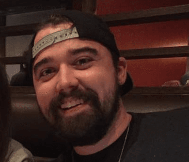 Caleb Seth Edwards, de 25 años