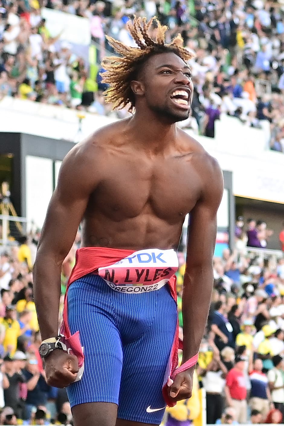 La estrella estadounidense buscará su tercer título mundial en Budapest, Hungría, el próximo año, y su primer oro olímpico en París 2024, luego de tener que conformarse con el bronce en Tokio 2020.