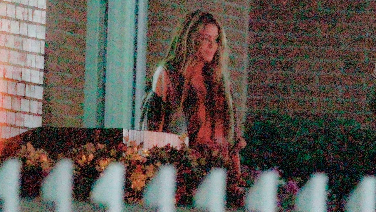 Así fue captada Shakira al salir de la casa de sus padres en Barranquilla, Colombia, el pasado lunes 16 de octubre.