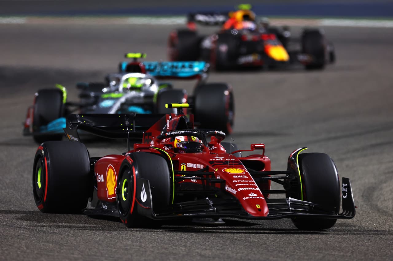 Ferrari ilusiona en esta primera carrera y puede ser la gran sorpresa de la temporada.
<br>