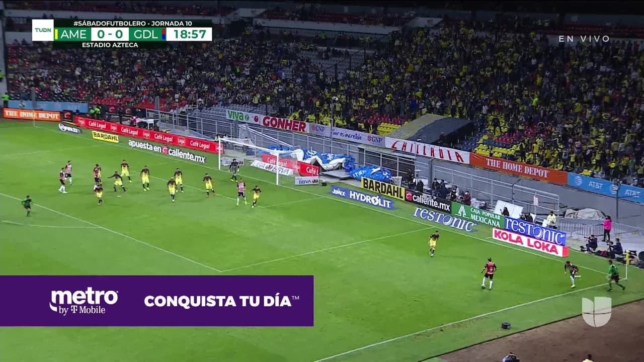 ¡TIRO ATAJADO! disparo por Jesús Molina.