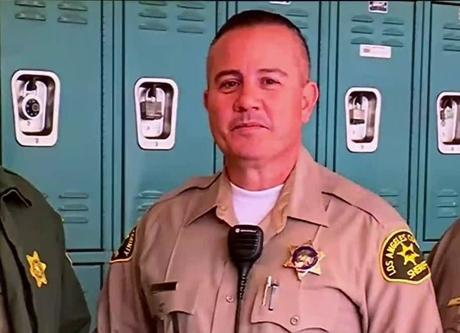 Además investigan la relación de Nelson con la muerte una persona en el centro de Los Ángeles tan solo una hora antes del ataque del alguacil.