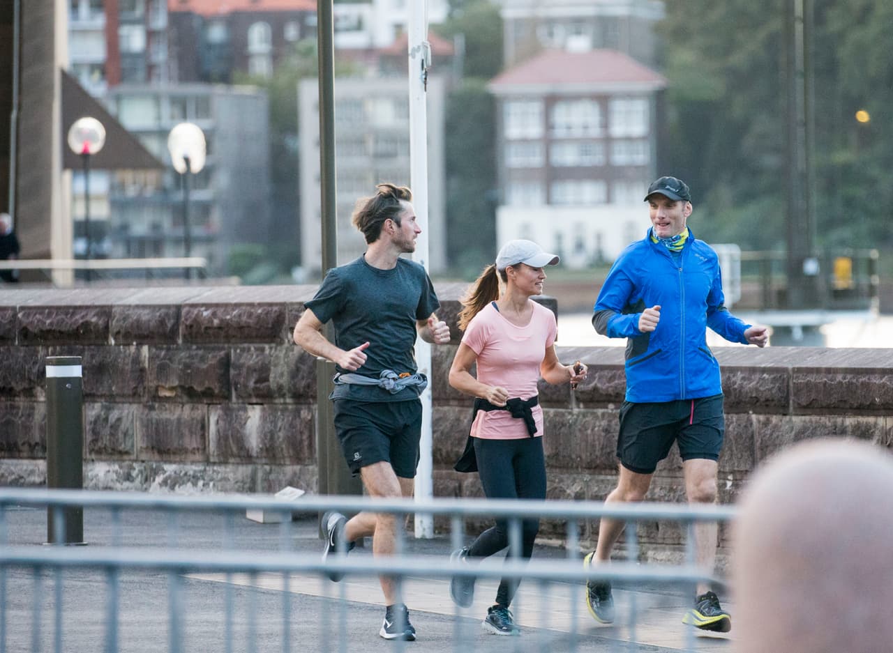 Aunque algunos pensaron que la pareja estaría rodeada de elementos de seguridad a la hora de pasear, demostraron lo contrario, son sencillos y disfrutaron ejercitarse en el muelle.