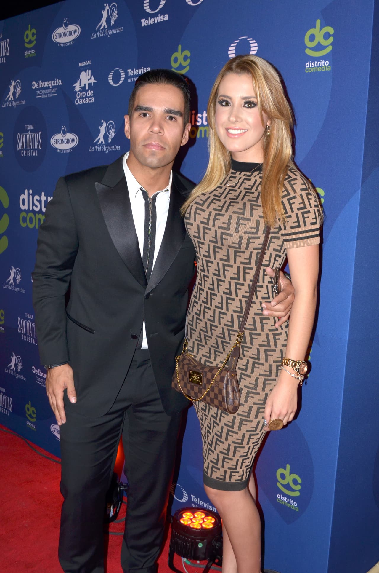 En mayo pasado, la revista TVyNovelas publicó en su versión impresa que el enlace matrimonial entre la pareja está programado para el próximo 19 de octubre. 
<b><a href="https://www.instagram.com/p/BxQmRRmg9CL/" target="_blank">Así lo presumió la misma conductora en Instagram</a></b>.