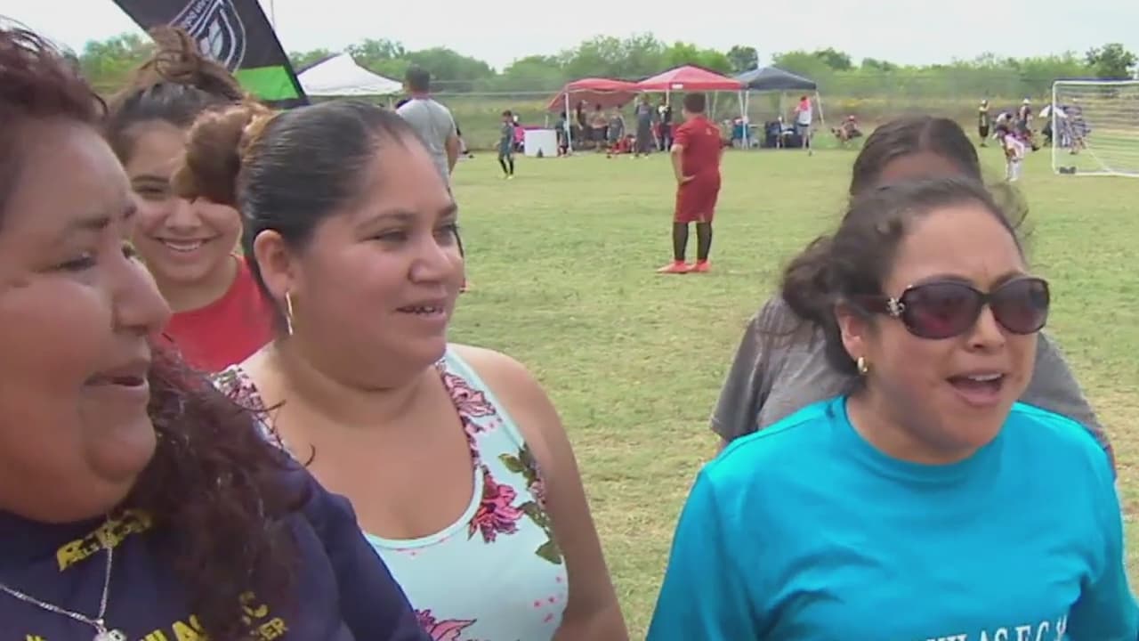 Las mamás apoyan con todo a los equipos participantes de Copa Univision