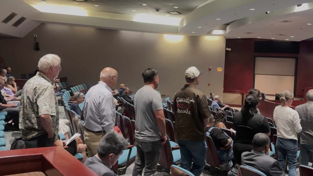 Defensores de inmigrantes piden fondos y supervisión a los centros de detención en el condado de Kern