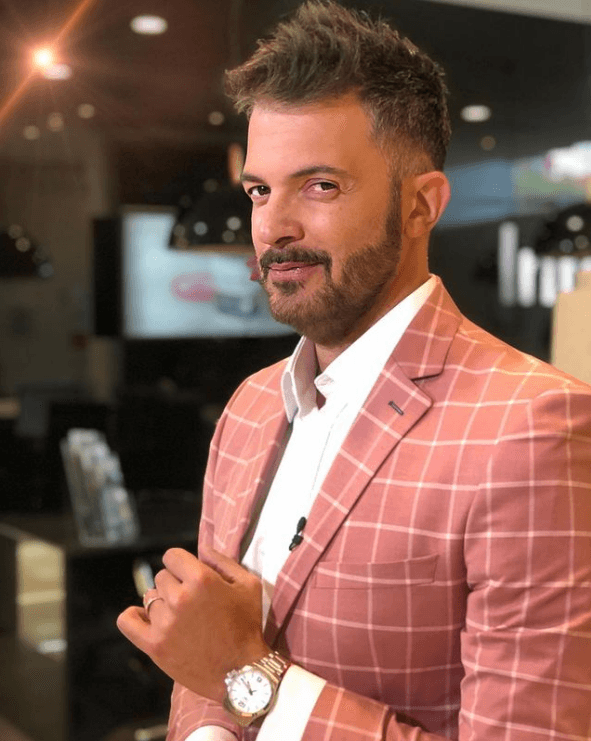 "Es una gran pérdida y lo que yo escribí ahí es real y a mí el saco de los malos tratos o de alguna situación que quizás fue lo que motivó para que él saliera, ese saco no me queda a mí".
<br>