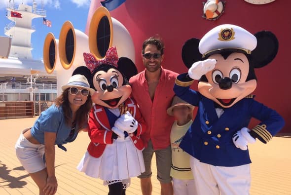 Esta no es la primera vez que viajan los tres en familia, hace un año viajaron a Orlando, Florida.