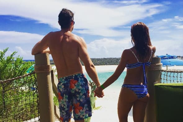 La pareja derrama miel a donde quiera que va, se ve la gran química que tienen.