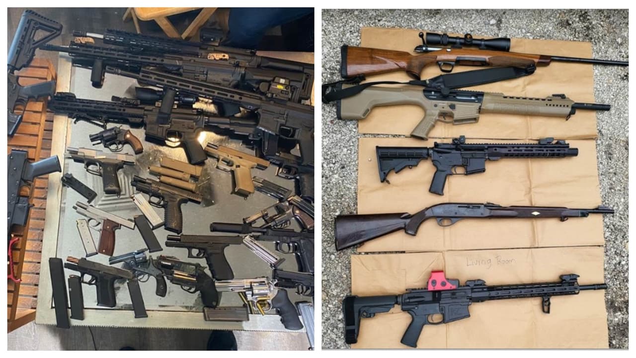 Había más de tres docenas de armas en el arsenal que fue decomisado.