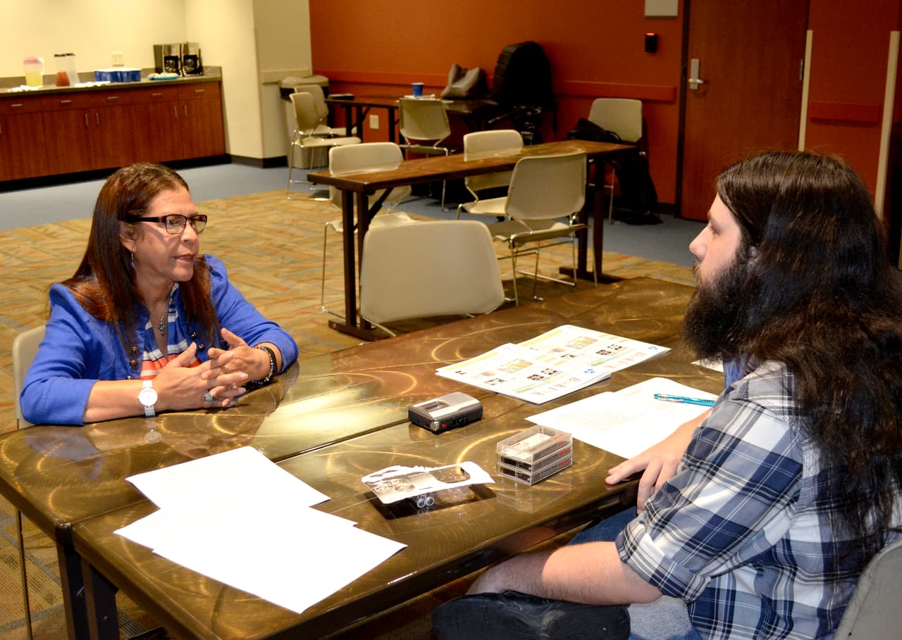 Universidad de Luisiana en Lafayette graba relatos de inmigrantes latinos 