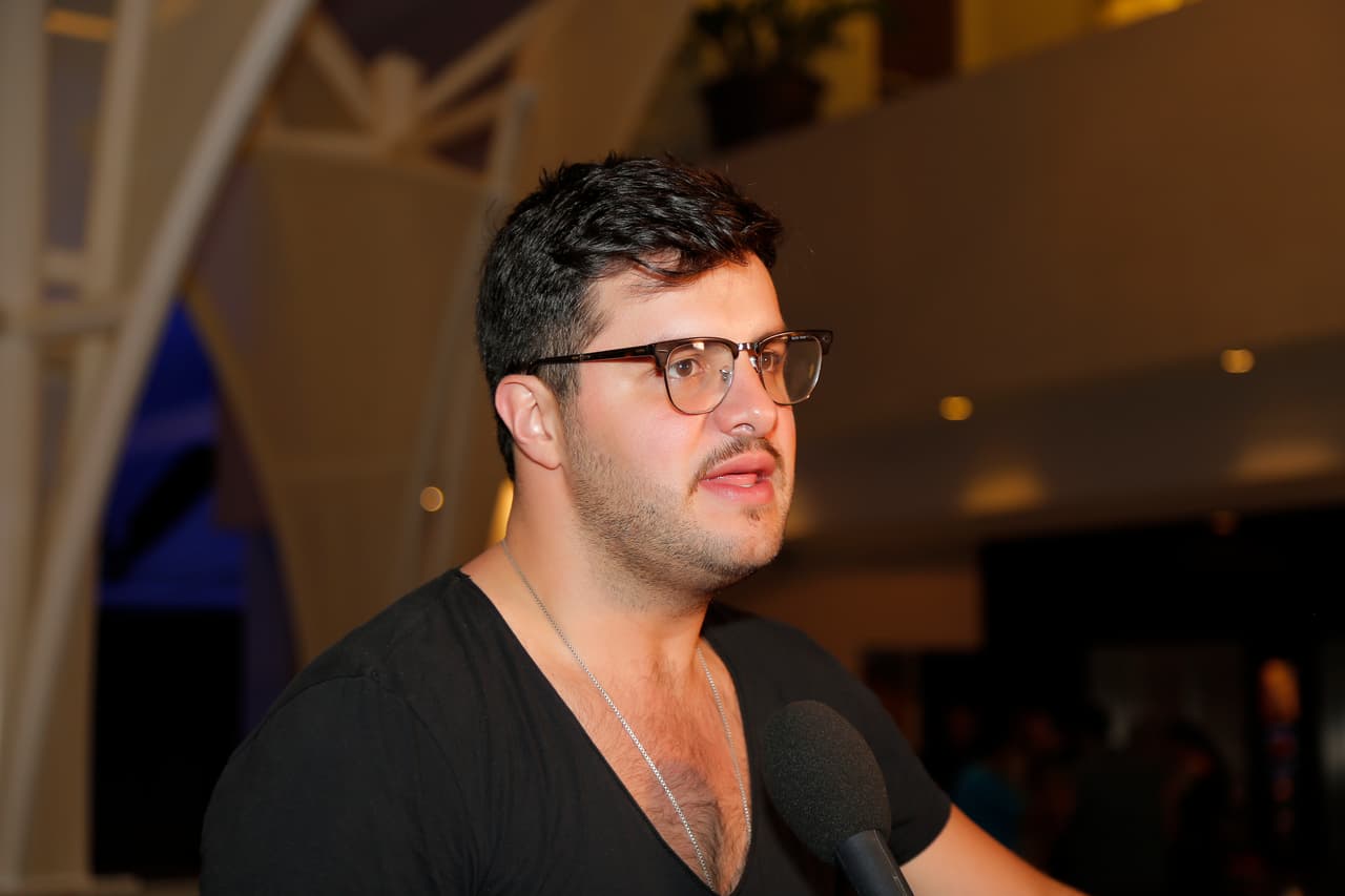 Él llegó feliz para disfrutar de todo lo que engloba los Premios TVyNovelas 2016.