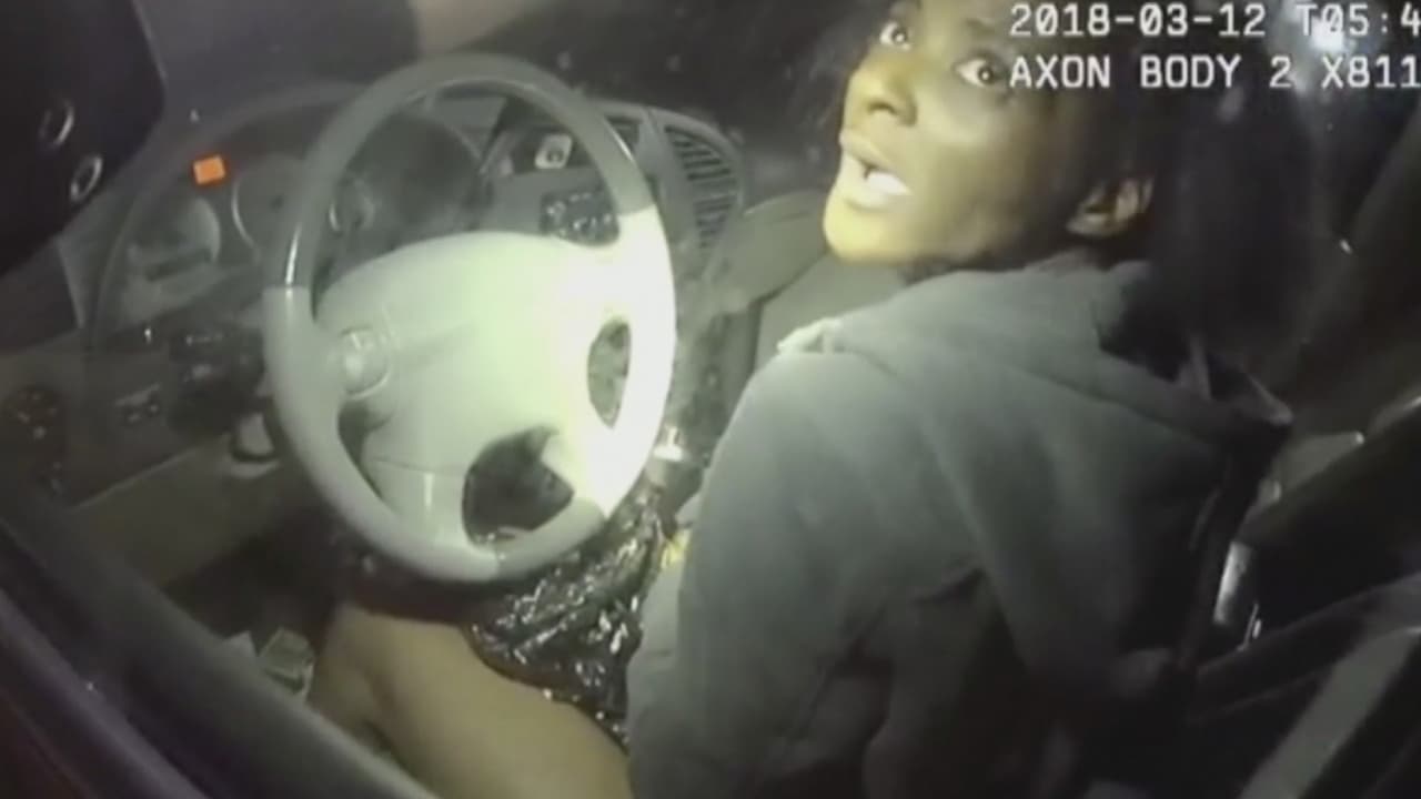 Revelan videos del tiroteo en el que un policía mató a una mujer en Illinois